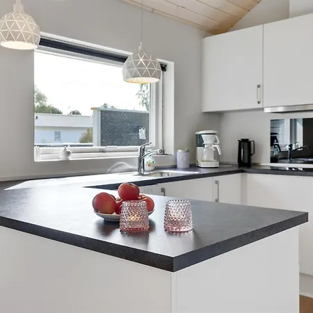 Widerik - 260m From The Sea By Interhome Feriehus Neksø